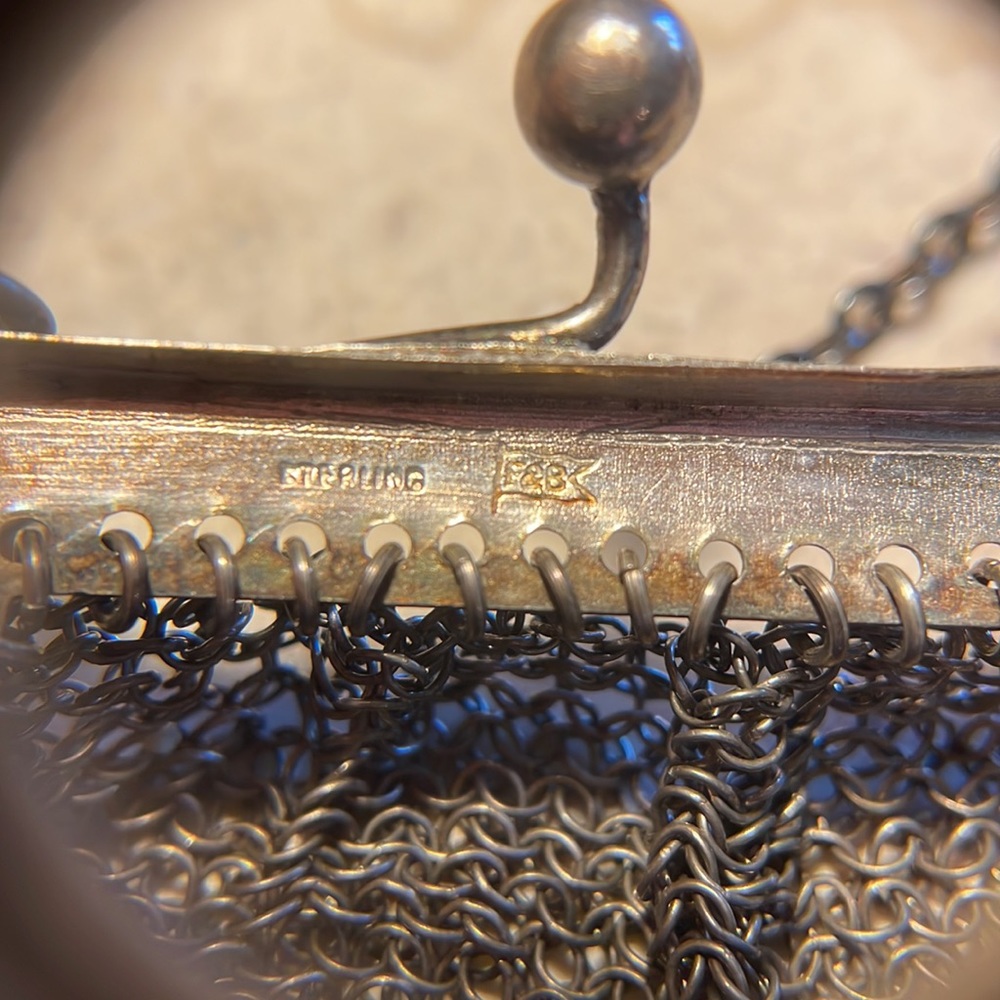 Antique sterling silver coin purse - Picture 5 of 15